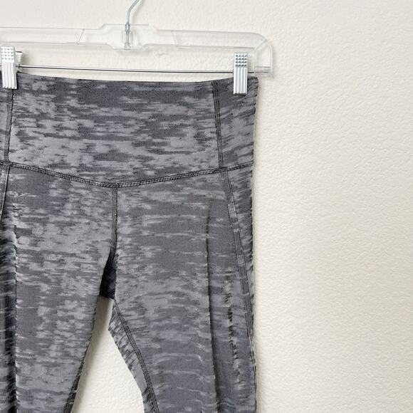 [Lululemon] Gray Jacquard Mid Rise Beat The Heat Tight Mesh Run Leggings Size 8 - Picture 4 of 11